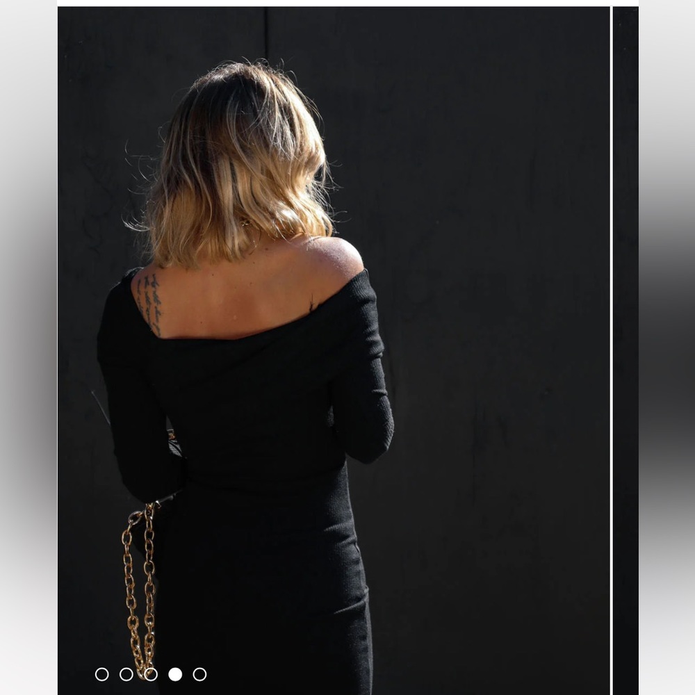 Black Off the Shoulder Midi Dress - Picture 4 of 6